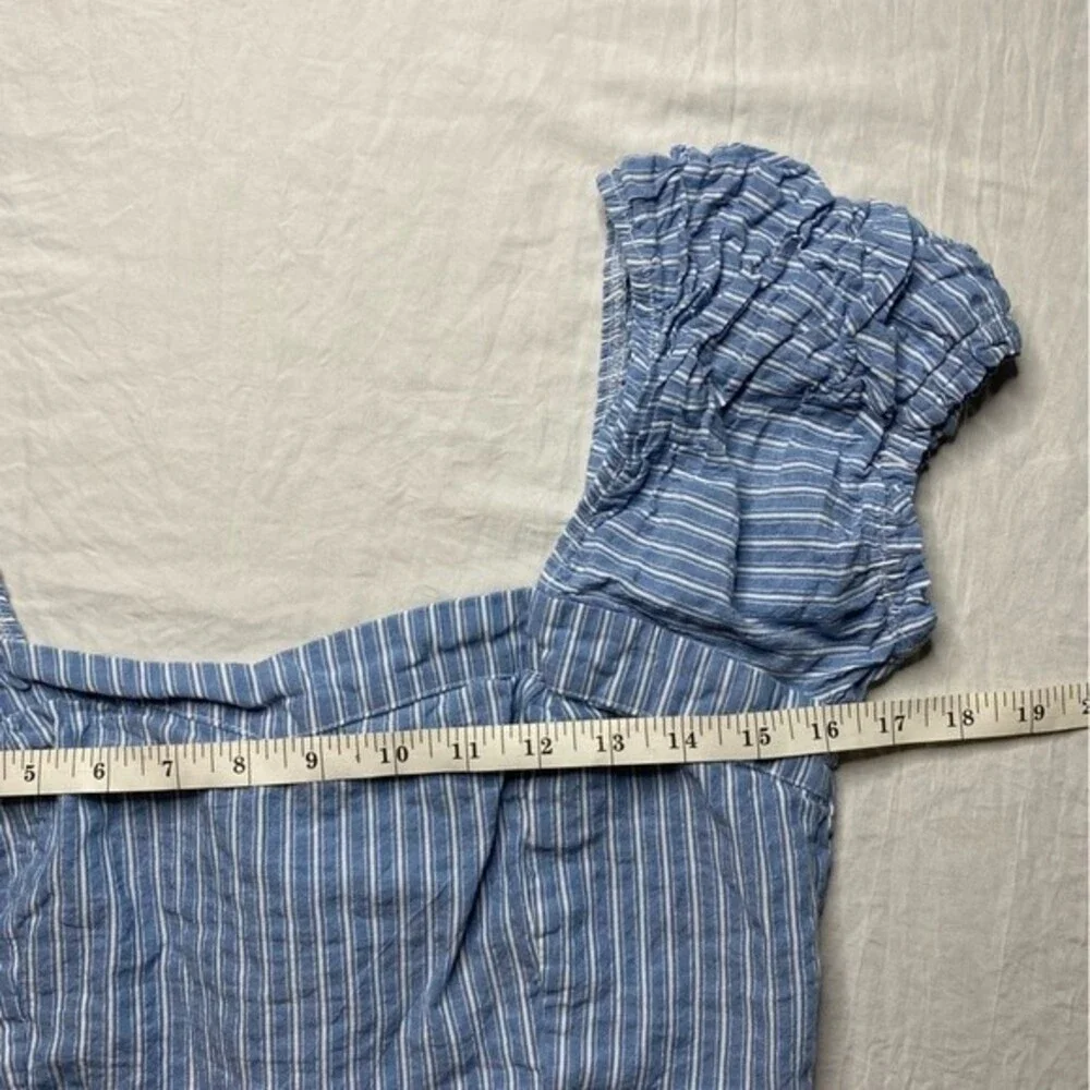 Sweet Rain Young Contemporary Blue & White Striped Cropped Blouse Size Medium